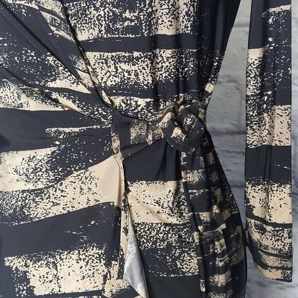 BCBGMAXAZRIA Alberta Womens Brown tan printed full wrap 3/4 sleeve dress Sz XS - Picture 3 of 9